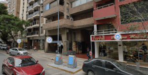 Se vende Cochera en calle chacabuco
